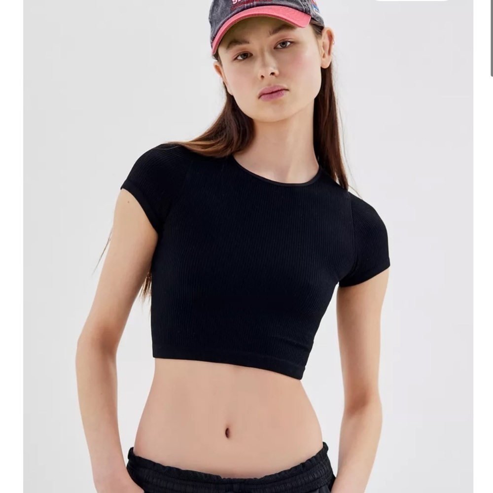 NWT UO Out From Under Everyday Seamless Black Ribbed Tee